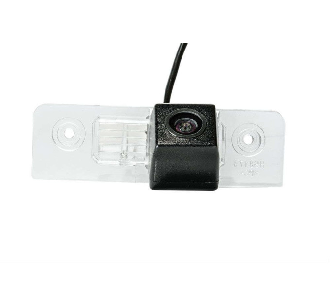 Штатна камера заднього огляду Fighter CS-HCCD+FM-17 (VW/Skoda/Seat)